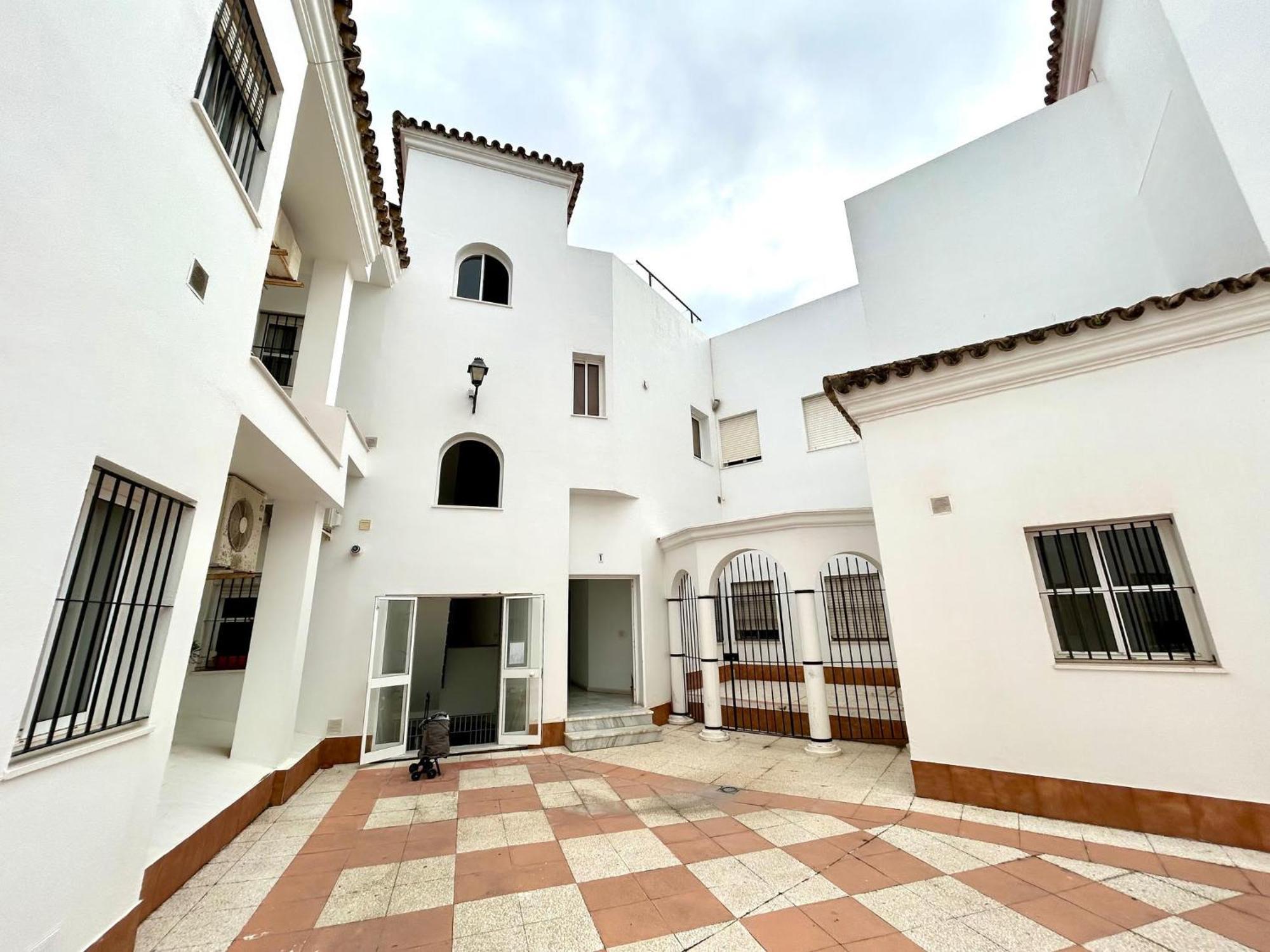 Gatu Guateque , " Preferente Mayores De 25 Anos Y Familias " El Puerto de Santa María Exterior foto